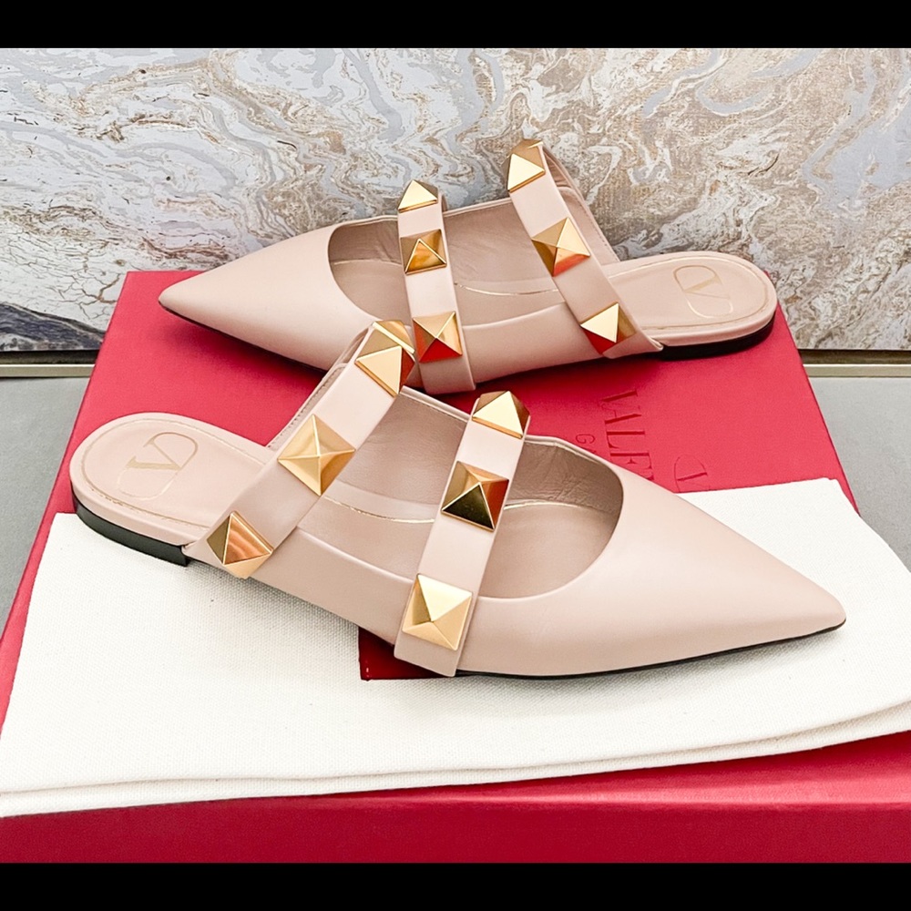Sold! New! Valentino Calfskin Roman Stud Flat Mules - Picture 1 of 10
